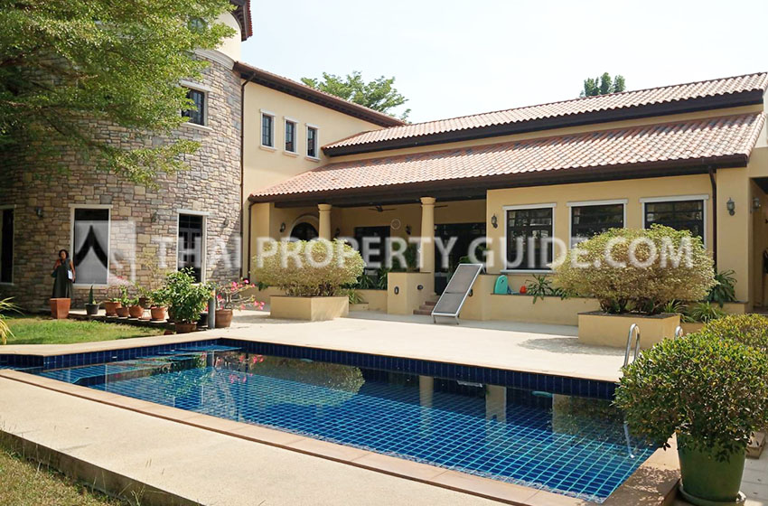 House with Private Pool for rent in Nichada Thani